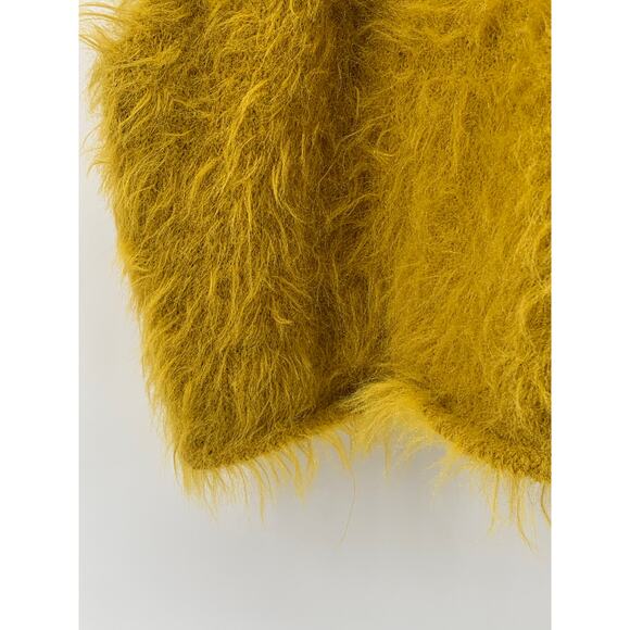 KIMCHI BLUE Women’s Yellow Fuzzy Halter Spaghetti Strap Crop Top SZ S - Picture 7 of 10